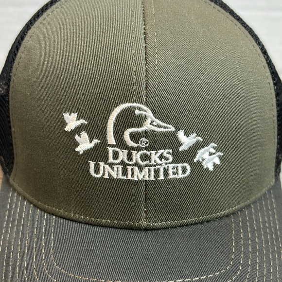 DUCKS UNLIMITED Black & Olive Green Cap - Picture 2 of 9